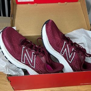 New Balance Running Shoes - Maroon Size 8